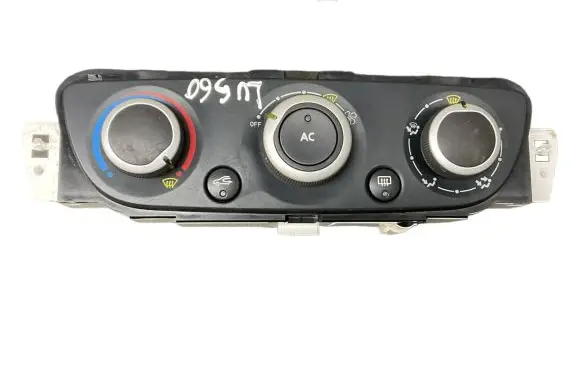 Audi A4 S4 B6 8E 8H Climate control unit 52810309
