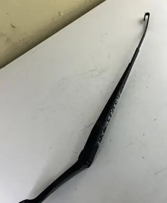 KIA Sportage Front wiper blade arm