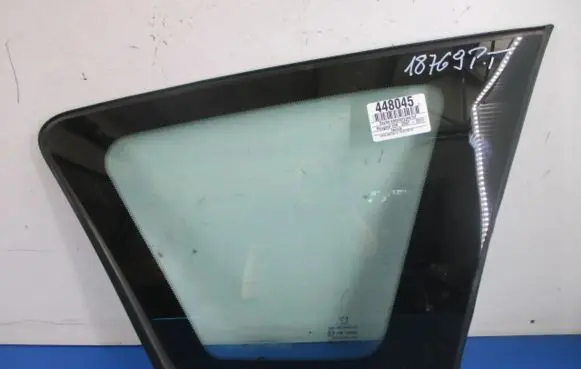 Peugeot 308 Rear side window