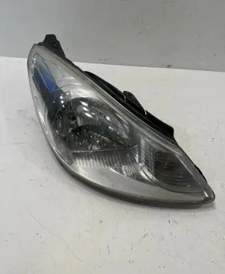 Hyundai Getz Headlight/headlamp 921020X