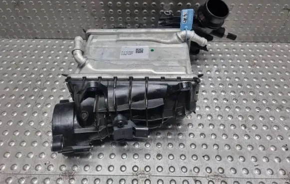 Volvo XC60 Intercooler radiator 32339085