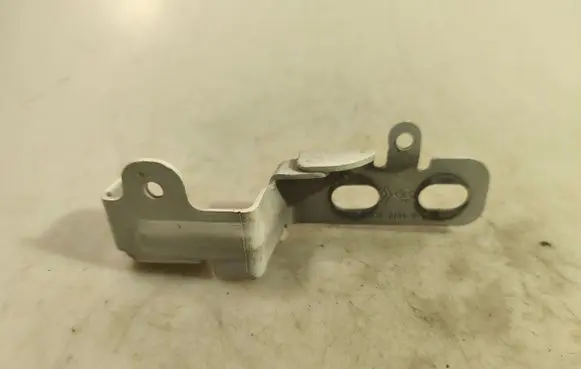 Renault Kangoo III Fender mounting bracket 622352184R