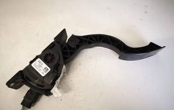 Ford Focus Accelerator throttle pedal EV619F836AA