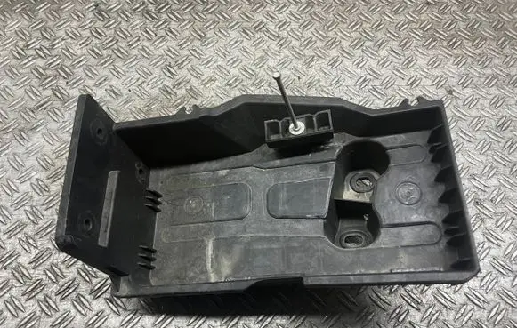 Battery tray