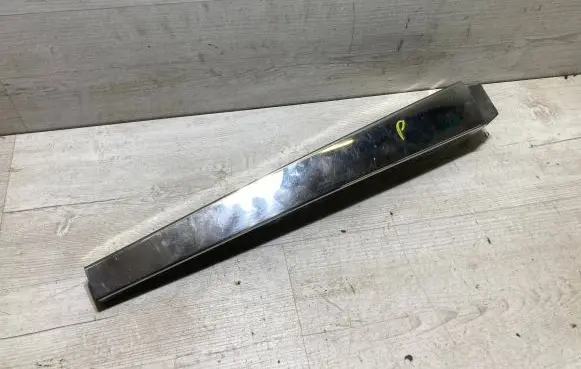 Bentley Mulsanne (B) pillar trim (top)