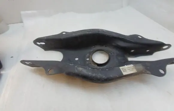 Mercedes-Benz C W205 Rear upper control arm/wishbone A2053521900