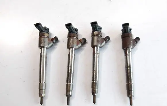 Opel Grandland X Fuel injector 0445110955