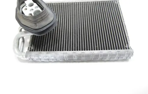 Air conditioning (A/C) radiator (interior)