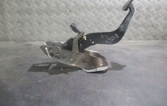 Honda Accord Clutch pedal 