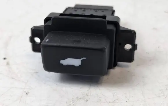 Honda CR-V Hazard light switch M20419 HD30 HD27