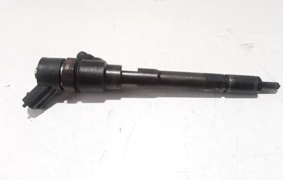 KIA Carens II Fuel injector 3380027400