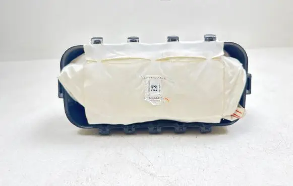 Ford Fusion II Passenger airbag DS7354044A74AE 620411500 B18396S84BL