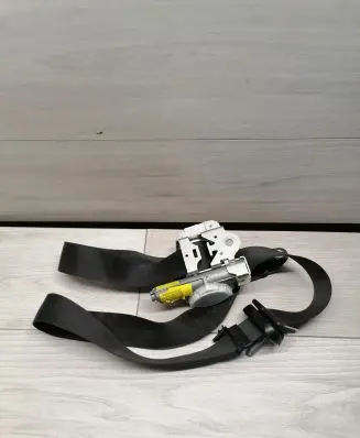 Ferrari F12 Berlinetta Front seatbelt 34143968B