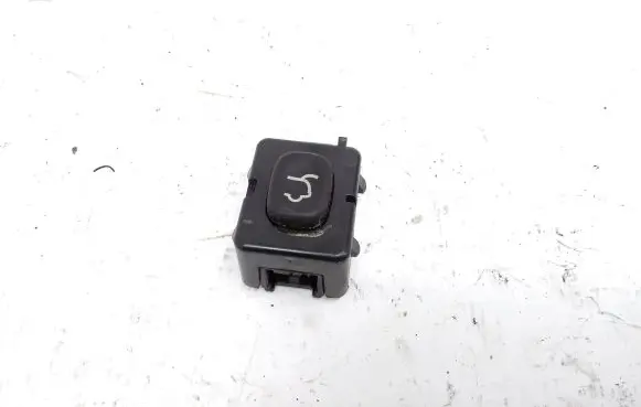 Chrysler Town u0026 Country V Tailgate/boot open switch button P04602751AA 12861261 126110272264