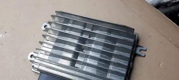 Audi A4 S4 B9 8W Sound amplifier 8Y0035465