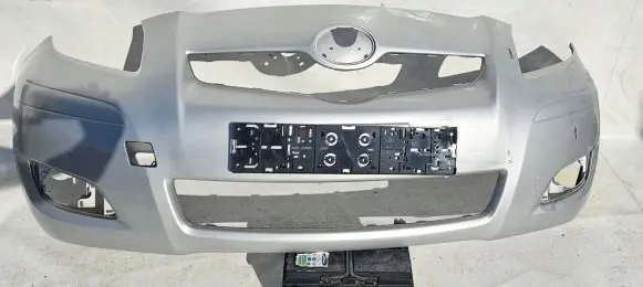 Toyota Yaris Front bumper
