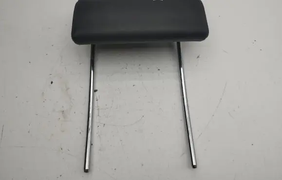 Mercedes-Benz B W245 Rear seat headrest 