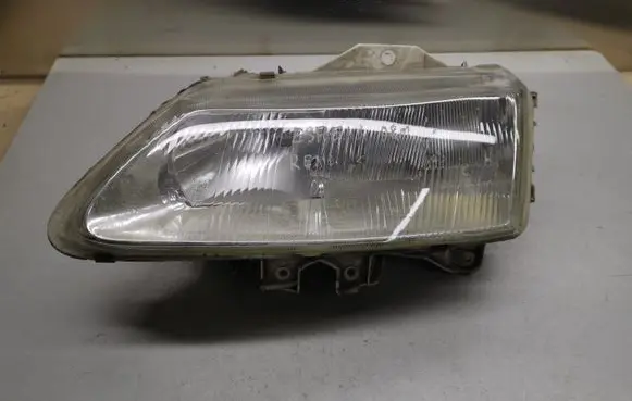 Renault Espace III Headlight/headlamp 7700820124