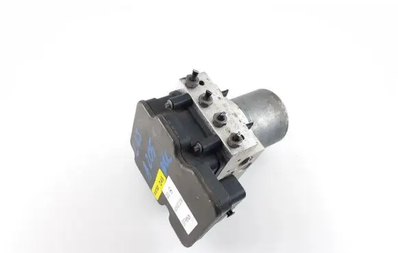 Mercedes-Benz C AMG W205 ABS Pump A2054311200