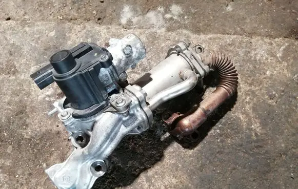 Renault Megane III EGR valve cooler 8200729079 8200282949