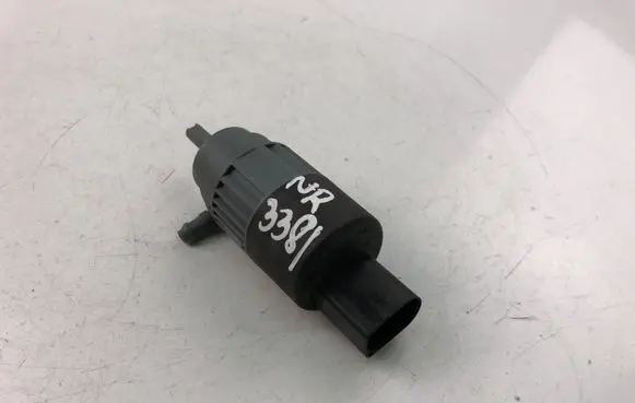 Nissan Navara D22 Windscreen/windshield washer pump
