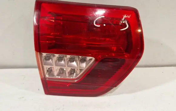 Citroen C5 Tailgate rear/tail lights 9681074380