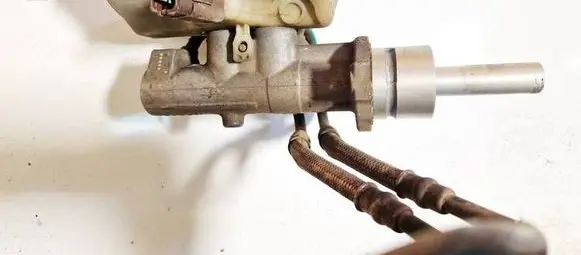 Peugeot 807 Master brake cylinder y21311