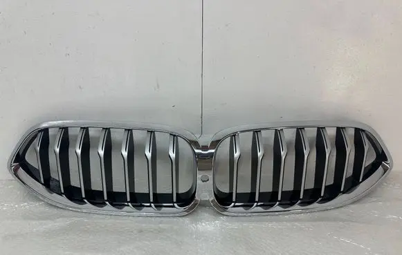 BMW 8 G14 Front bumper upper radiator grill 7449420 7449421 7449424