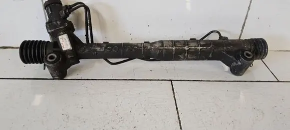 Suzuki Grand Vitara II Steering rack 5Y09167