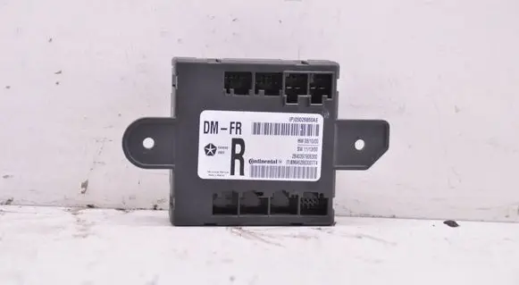 Chrysler Town u0026 Country V Door control unit/module 05026860AE