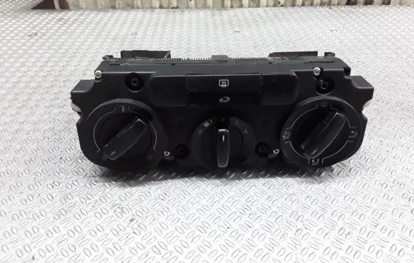 Volkswagen Caddy Climate control unit