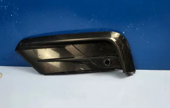 Volkswagen Tiguan Front bumper lower grill 5NA853665D