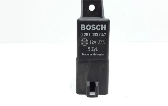Volvo XC70 Glow plug pre-heat relay 30785663 0281003047