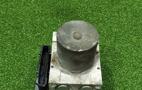 Ford Transit ABS Pump 6C112C285AC 605L5230506 03071071
