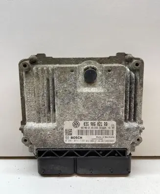 Volkswagen PASSAT B6 Engine control unit/module 03G906021RQ