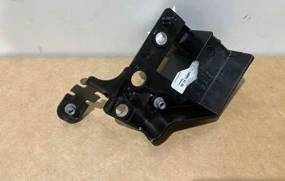 Volvo XC40 Headlight/headlamp mounting bracket 31469370