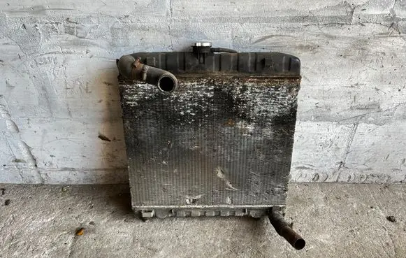 Mercedes-Benz W123 Coolant radiator