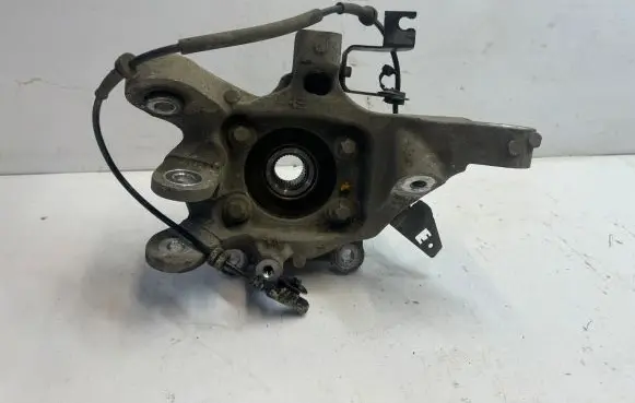 Maserati Levante Rear wheel hub 670108080