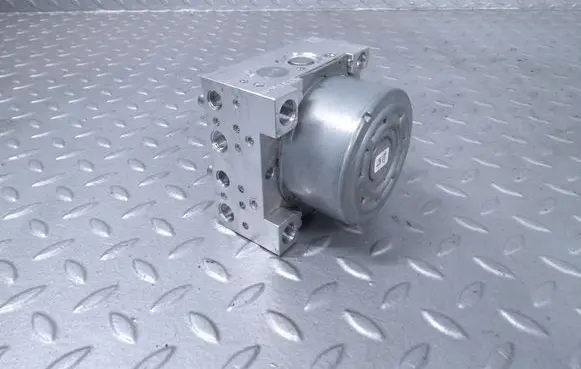 Citroen C4 III e-C4 ABS Pump 9846124980