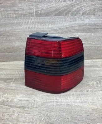 Volkswagen PASSAT B4 Rear/tail lights 3A5945112B