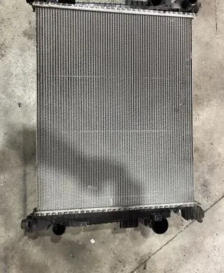 Jeep Grand Cherokee Radiator set 55038002ah