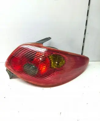 Peugeot 206 Rear/tail lights 00016378
