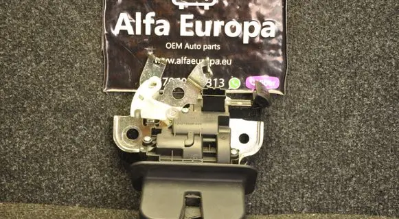 Audi A8 S8 D4 4H Tailgate/trunk/boot lock/catch/latch 4H0827505