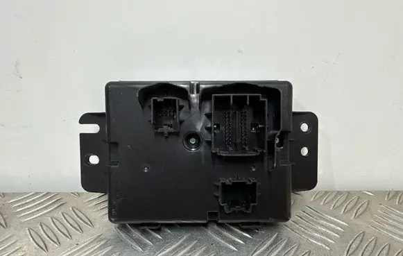 Chrysler Pacifica Air conditioning/heating control unit P68342101AB