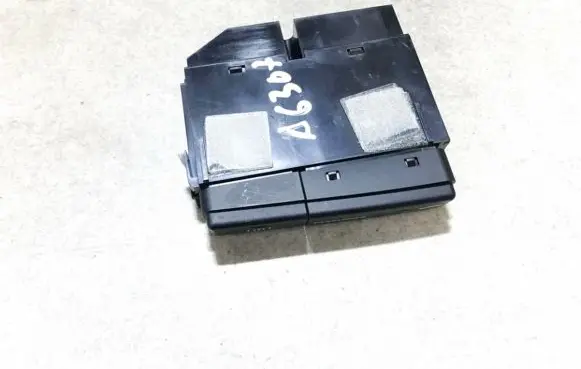 Toyota Avensis T250 Windscreen/window heater switch 8479005130 84790-05130