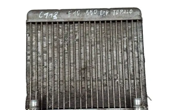 BMW 5 F10 F11 Engine oil radiator 7570103