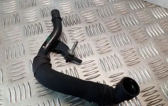 Jaguar XF X250 Engine coolant pipe/hose