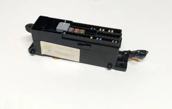 Ford Grand Tourneo Connect Fuse module FT1T14014MCC