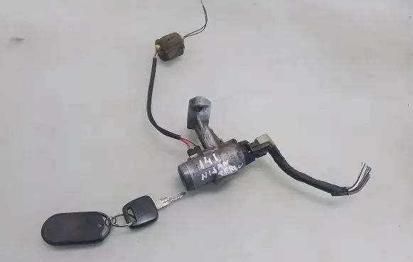 Nissan Terrano Ignition lock