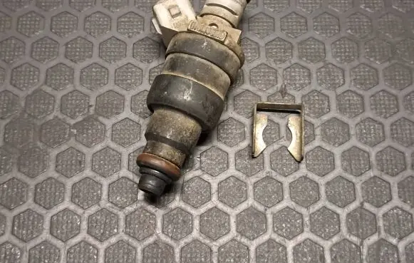 Audi A4 S4 B5 8D Fuel injector 078133551D